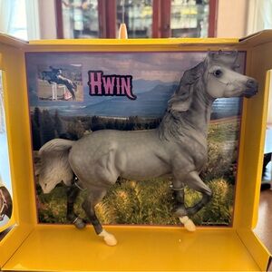 Breyer model #1774 Hwin